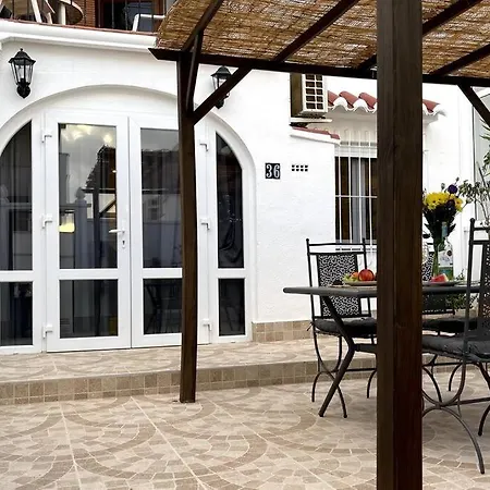 Lux Jardin, 2, Torrevieja Apartment *